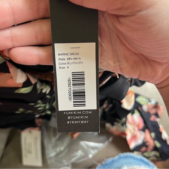 Yumi Kim Marnie Floral Belted Dress size 8 - Picture 8 of 8